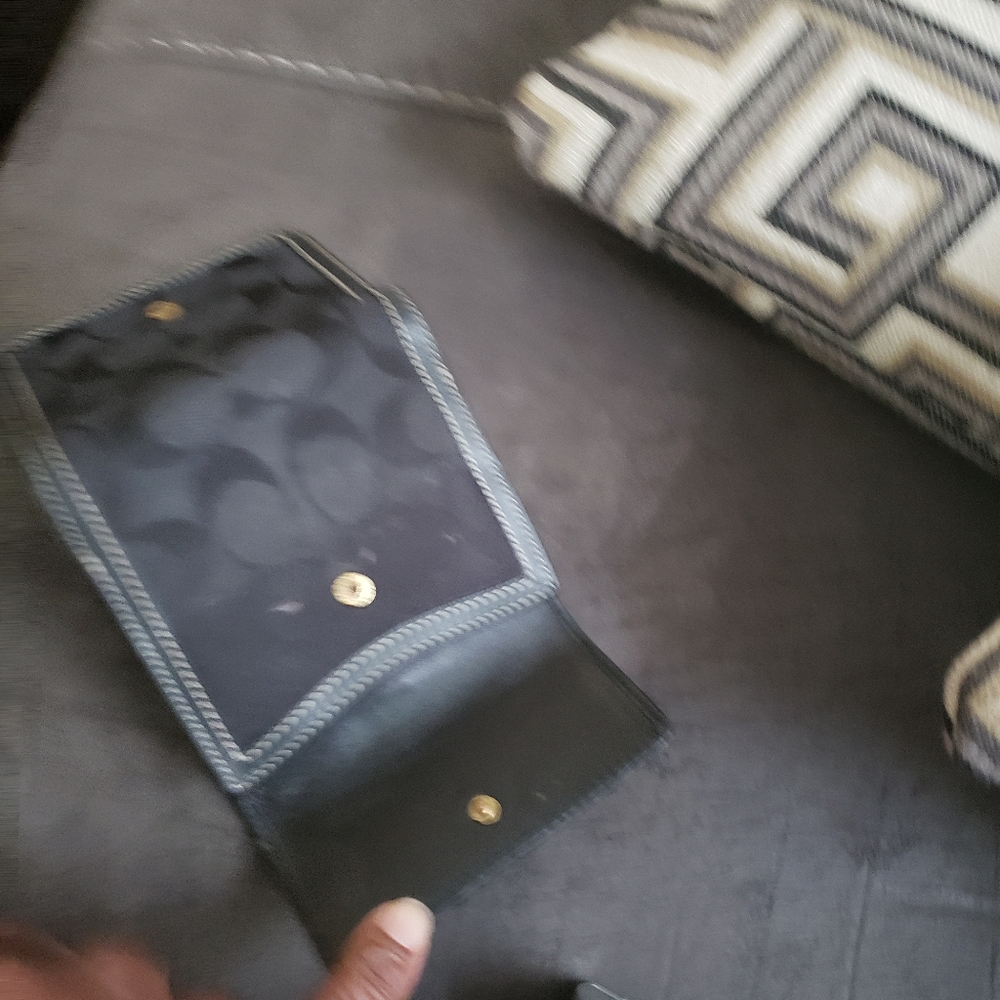 Coach wallet - Picture 2 of 6